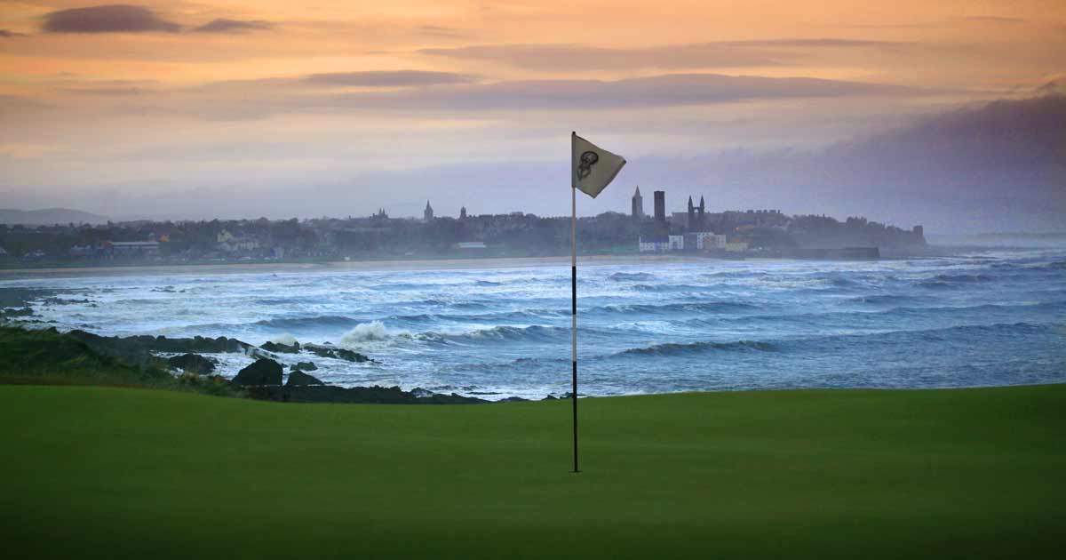 hit-the-green-running-StAndrews